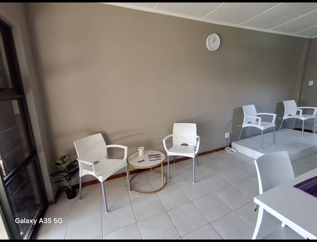 50M² BUSINESS TO LET IN SCOTTSVILLE